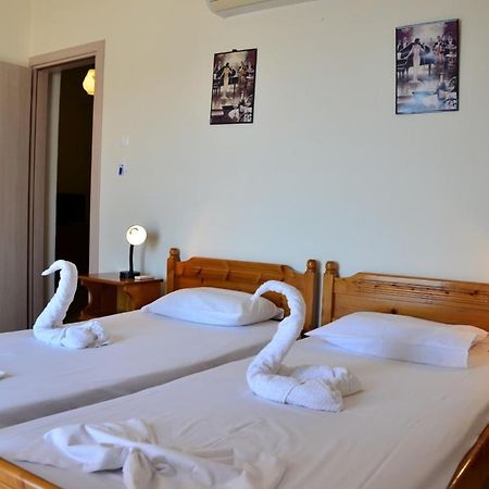 Georgias Apartments Haraki Room photo