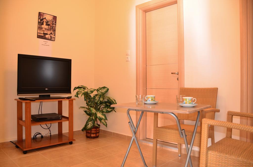 Georgias Apartments Haraki Room photo