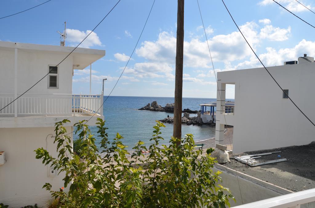 Georgias Apartments Haraki Exterior photo