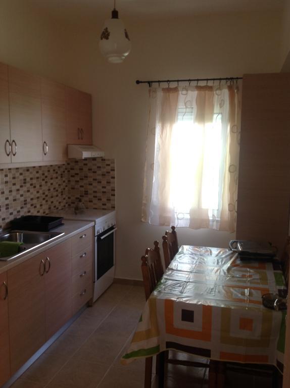 Georgias Apartments Haraki Exterior photo